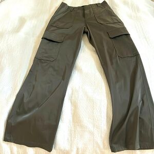 NEOT Zara satin cargo pant size small